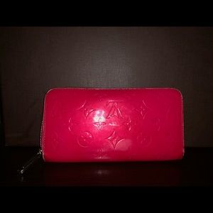 Louis Vuitton Vernis Wallet (Fuschia)